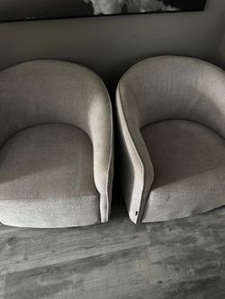 Tween medium size chairs