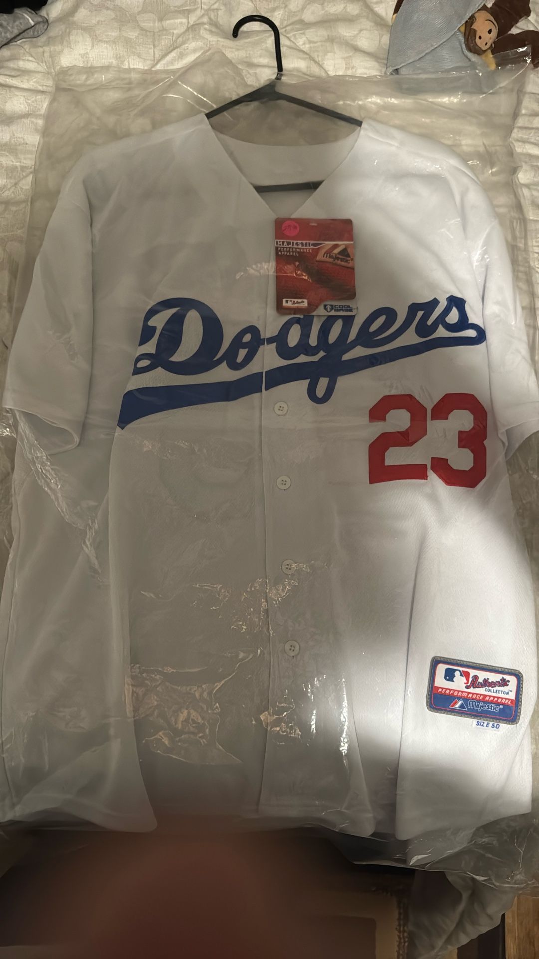 Autographed Adrian Gonzalez Dodger Jersey
