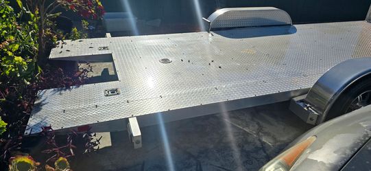 2013 Jimgloo Aluminium tilt trailer 18ft.