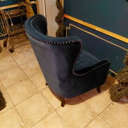 Steve Silver Rennes Wingback Accent Chair