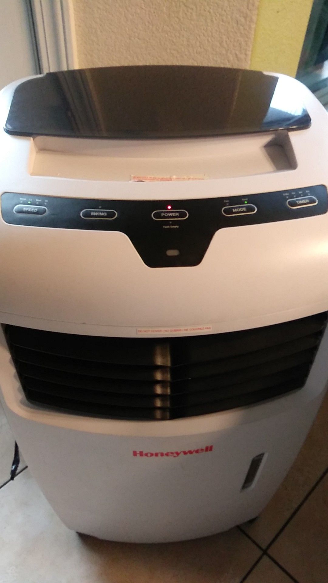 AC unit Honeywell blows very cold