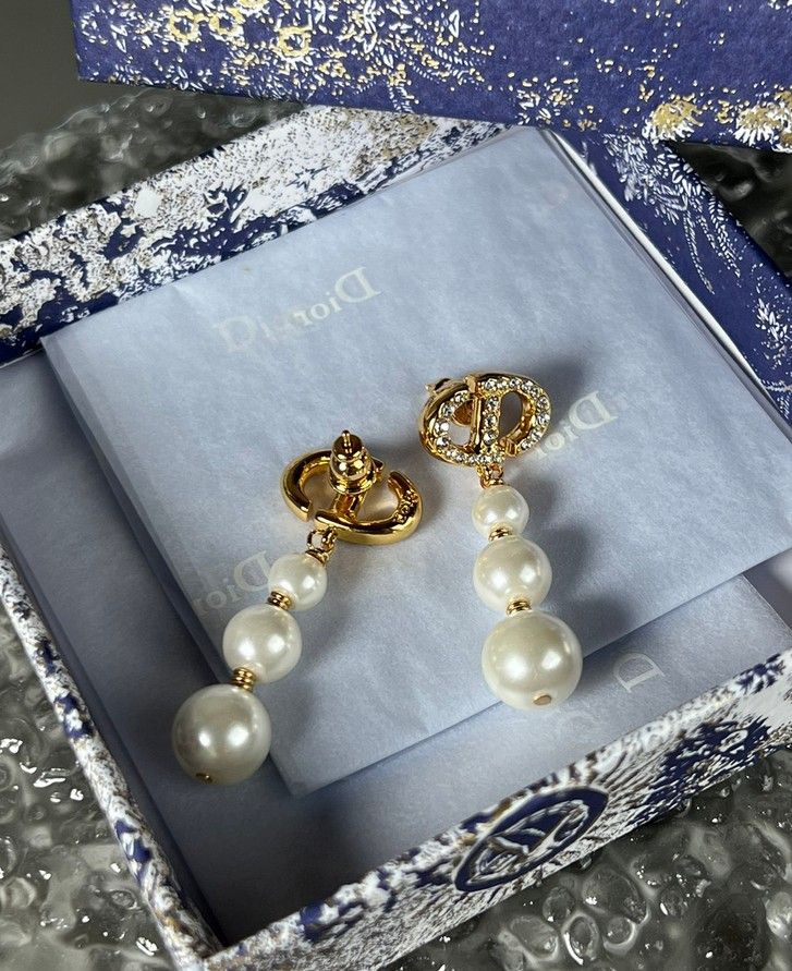 Dior pearl earrings