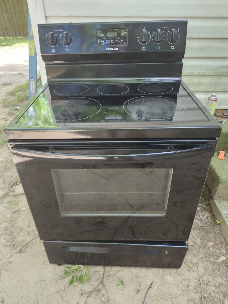 Frigidaire Stove 280