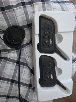Motorcycle helmet intercom system
