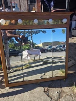 Tri-Panel Vanity Mirror with Lights