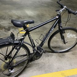 Cannondale P Bone. 24 Speed Medium Size Lightweight Aluminum Frame With Disc Brakes 