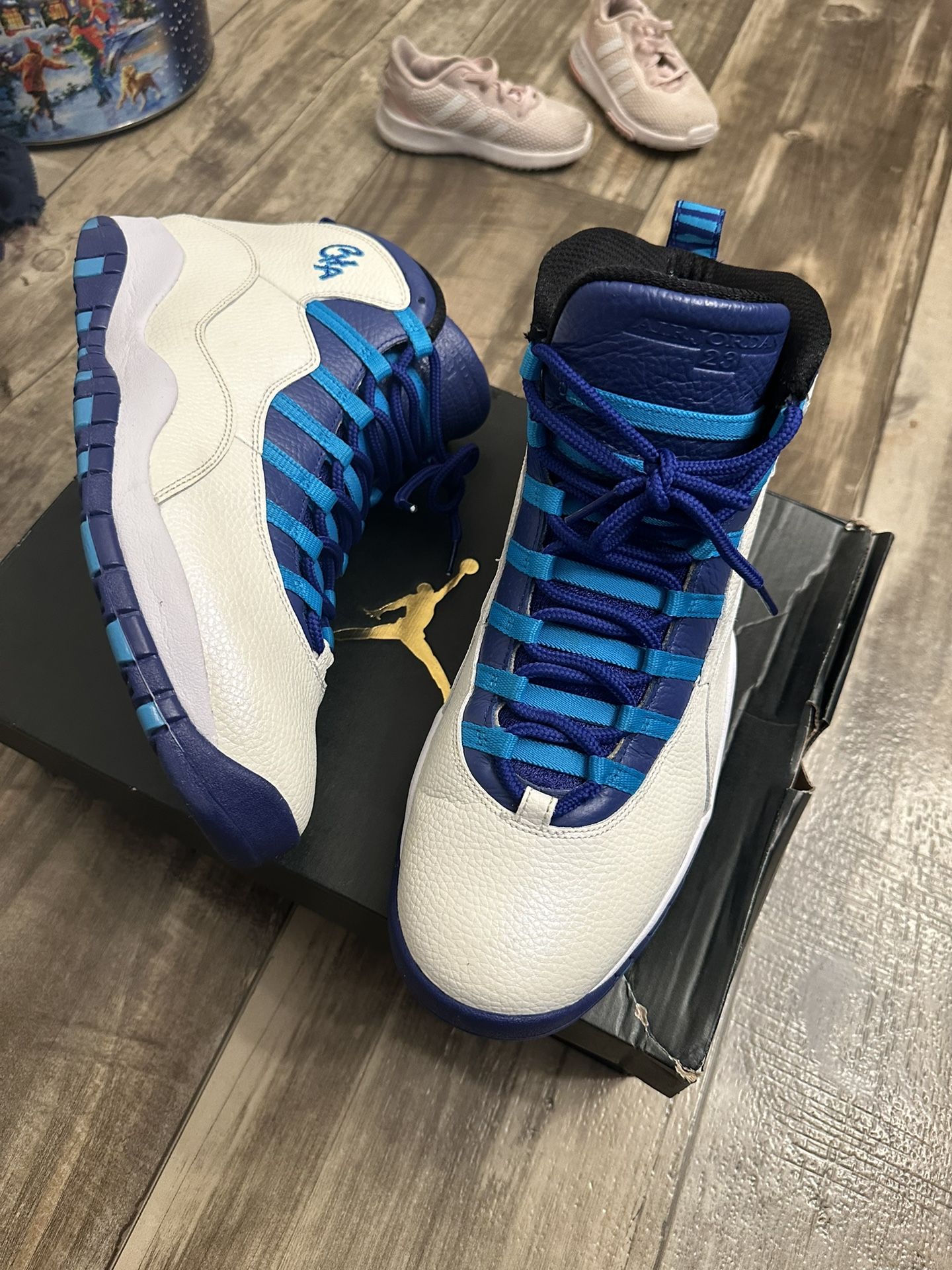 Charlotte Jordan Retro 10