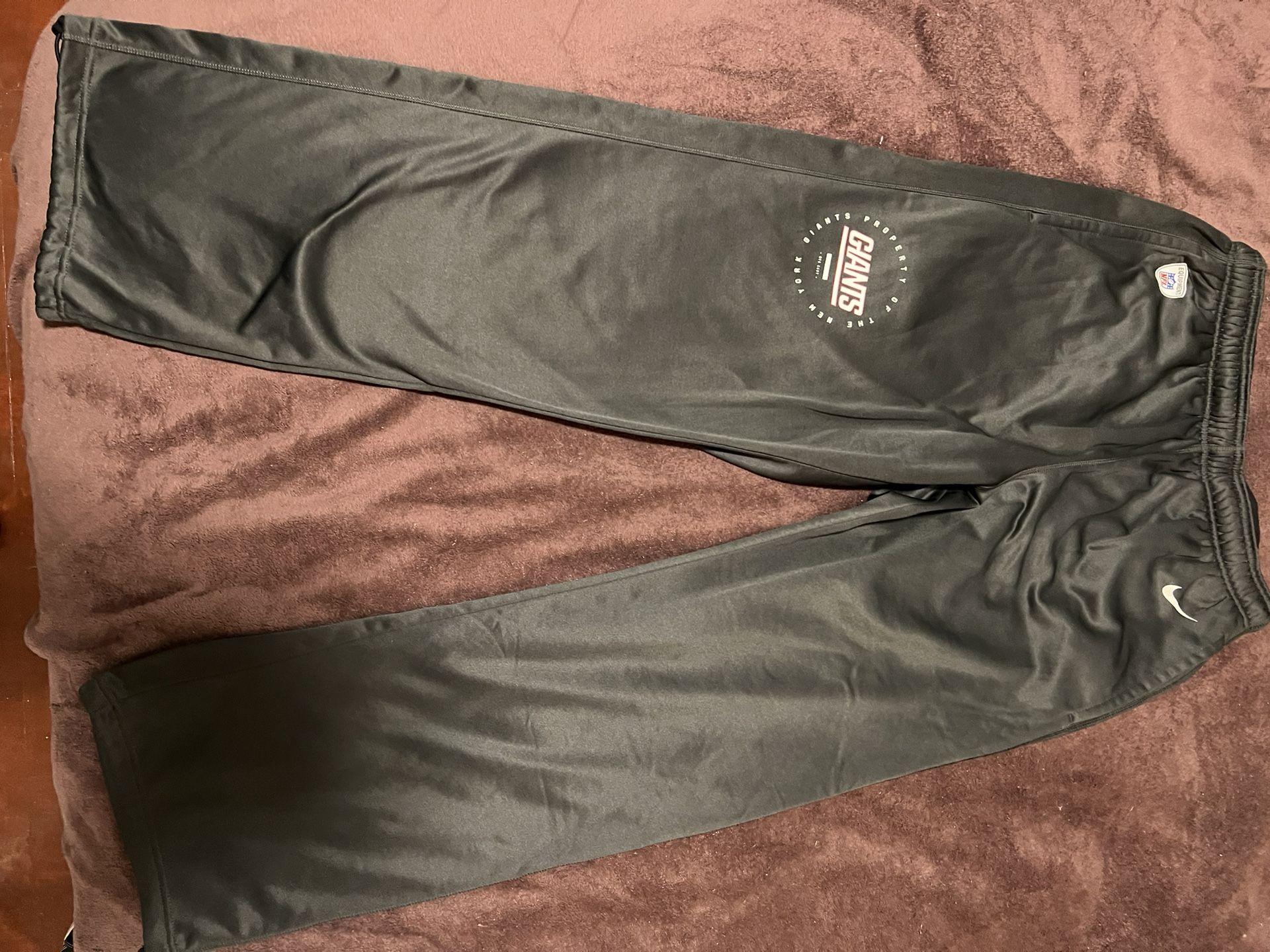 Nike NFL GIANTS Sweatpants for Sale in Brooklyn, NY - OfferUp