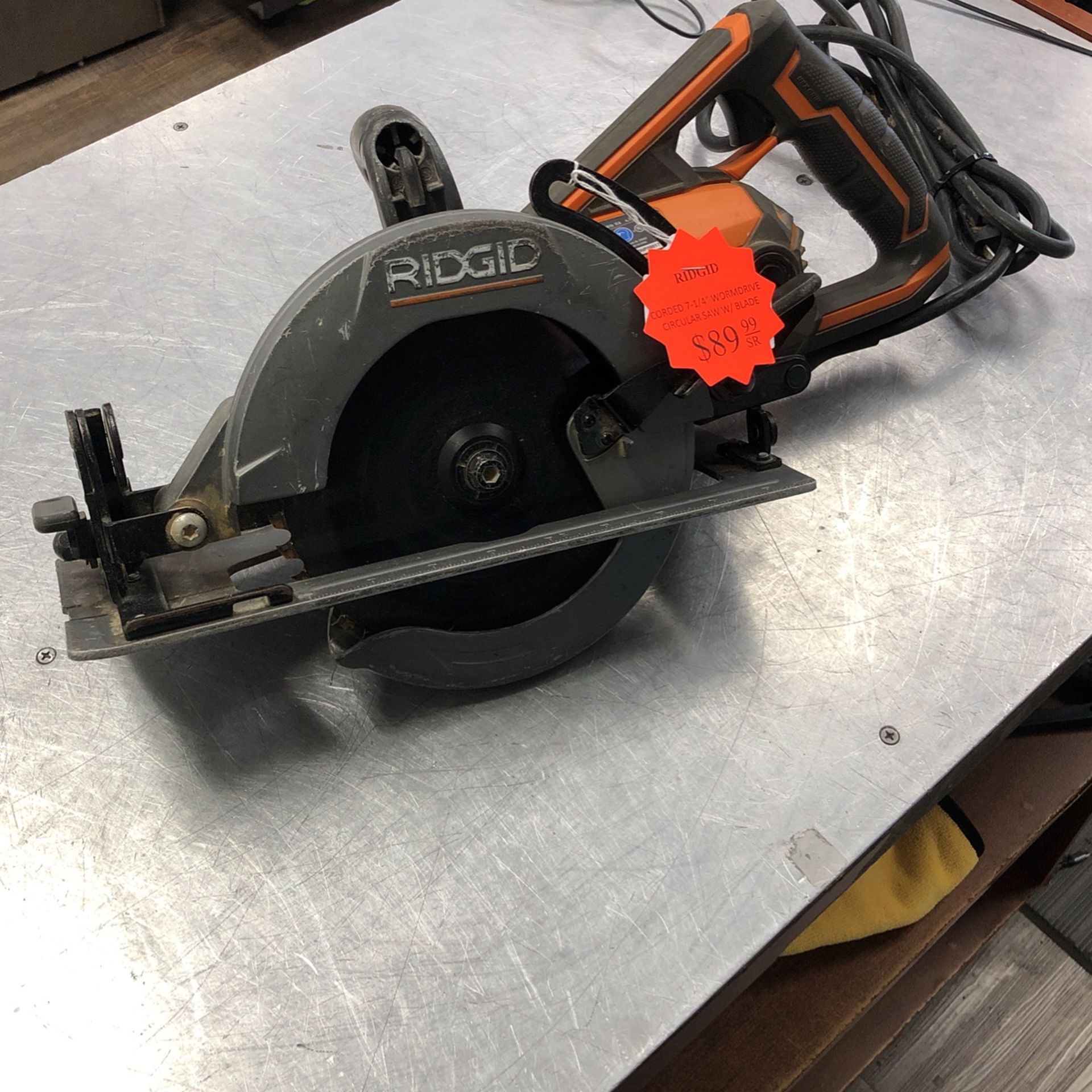 96091 Ridgid R32104 Corded 1/4” Worm Drive Circular Saw W/ Blade