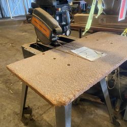 Craftman Saw And Table