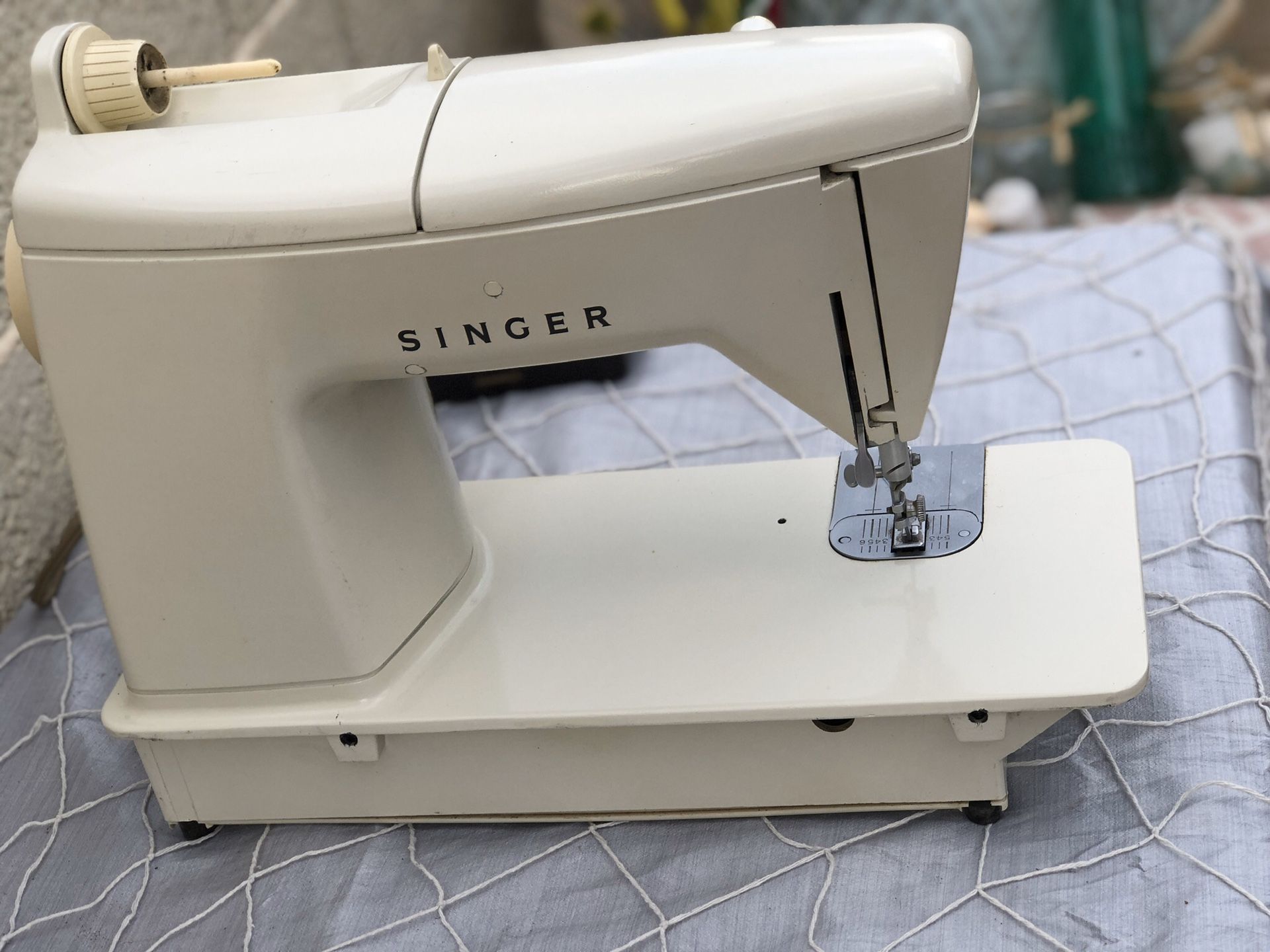 Vintage Singer TOUCH & SEW Deluxe ZigZag (Model 750) With Foot Petal