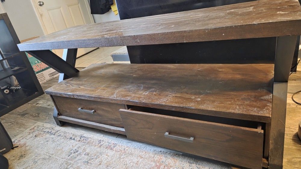 TV Stand, Heavy Wood (Oak?)
