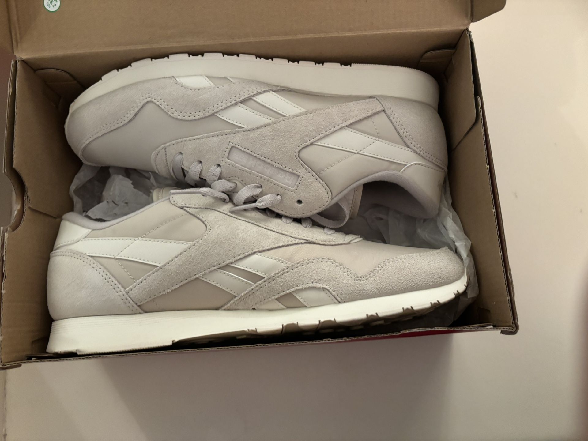 reebok classic nylon shoes size 11