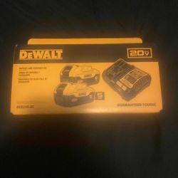 Dewalt 20v  Two 5ah Battery And 6amp Charger Kit