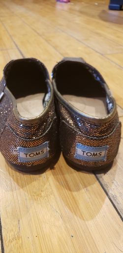 Tom's