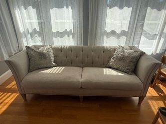 Sherrill Furniture Tufted Sofa in Beige