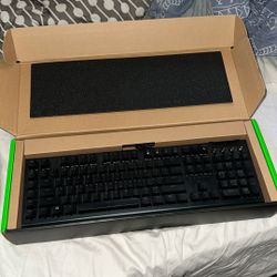 Razer Black widow V4 Mechanical Gaming Keyboard 100%