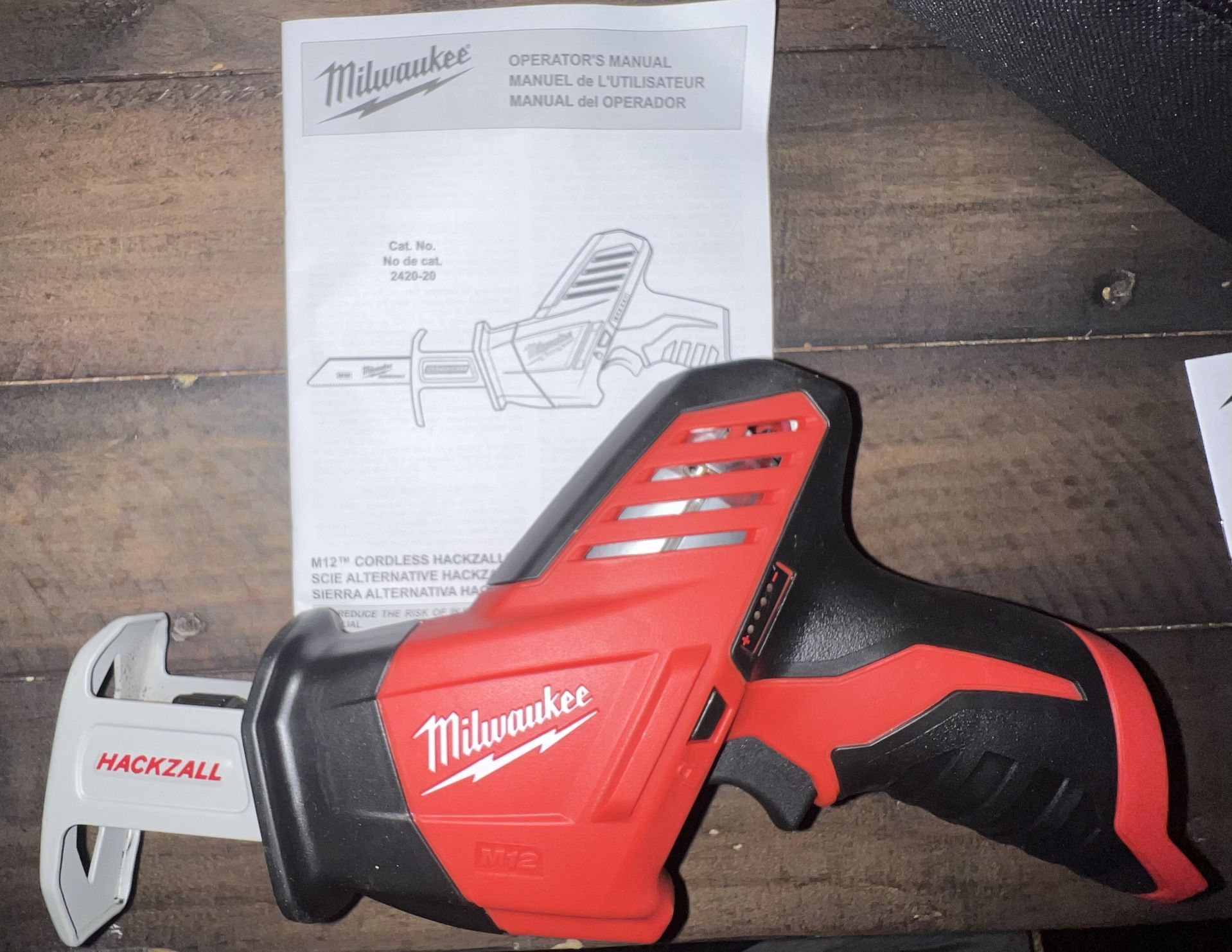 Milwaukee M12 Hackzall