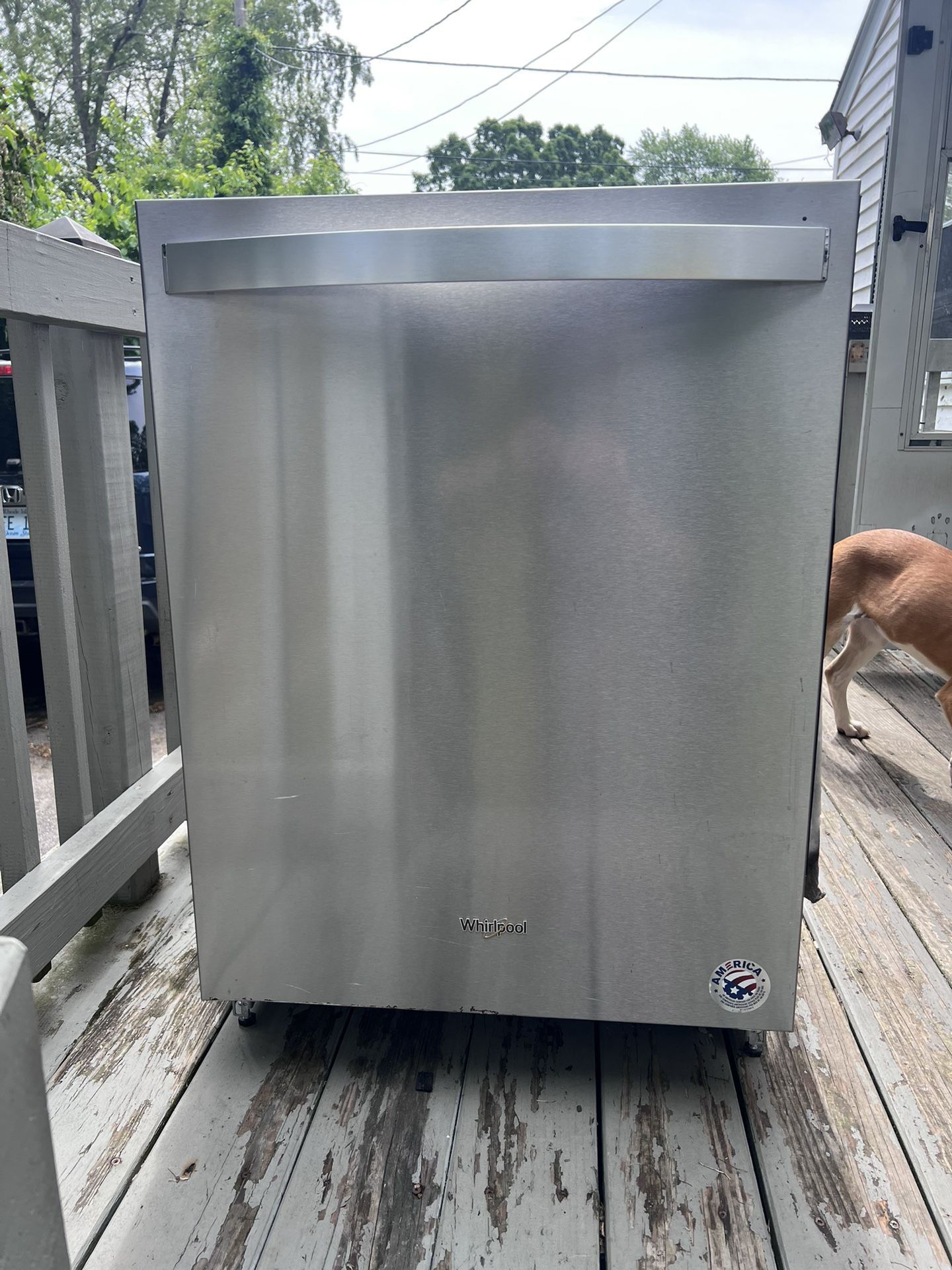 Whirlpool Stainless Steel Dishwasher (model #:WDT750SAHZ0) Has Had A Leak From The Front That Seems To Be Above My Skill Set *For Parts Or Repair!*