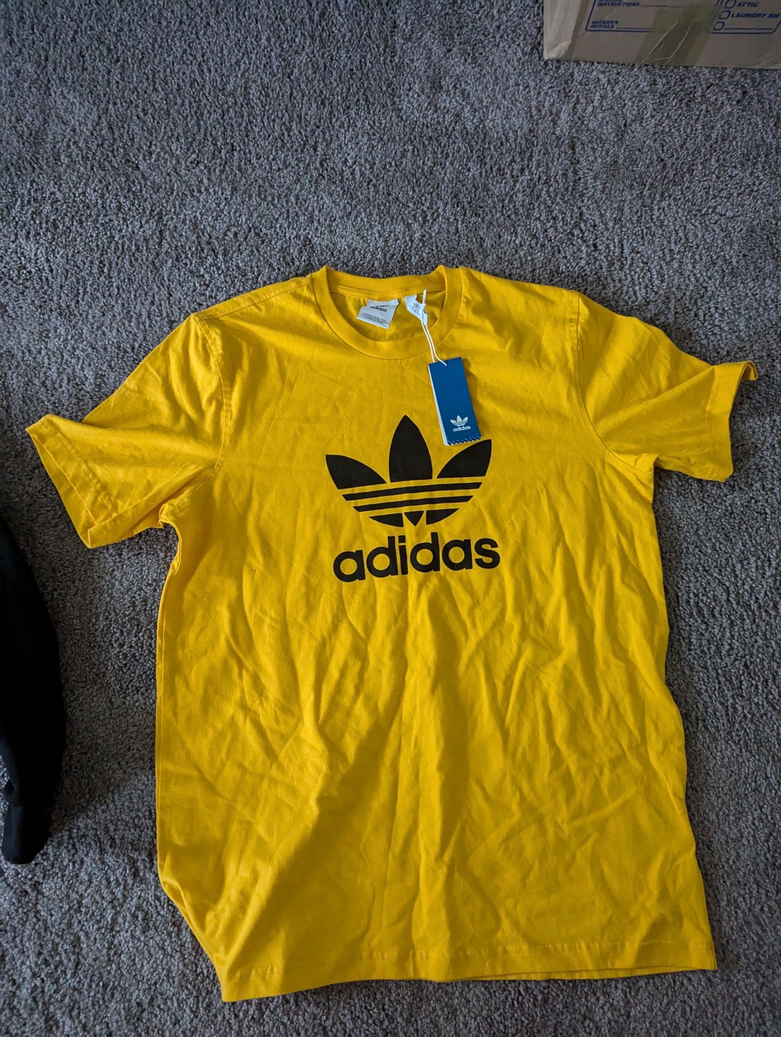 Adidas Men’s Tri-leaf Large Shirt