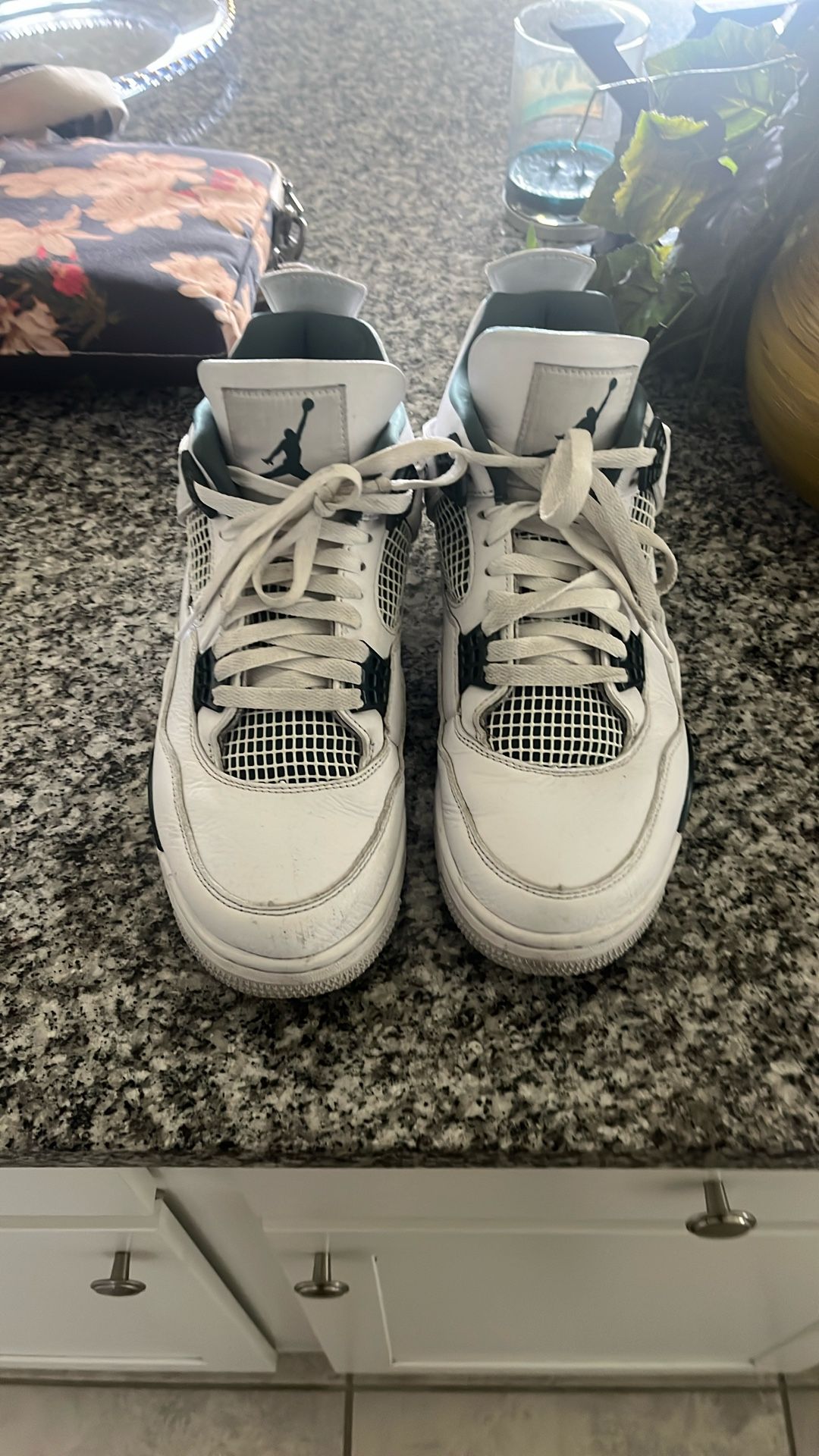 Jordan 4s