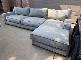 Oversized Sectional Sofa with Chaise – Needs cleaning