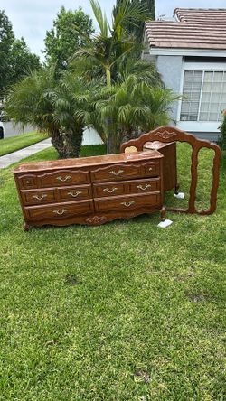 Free Dresser w/ Mirror