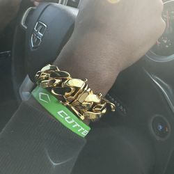 Cuban Link Bracelet 