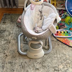 Rocker And Swing Graco Everyway soother 