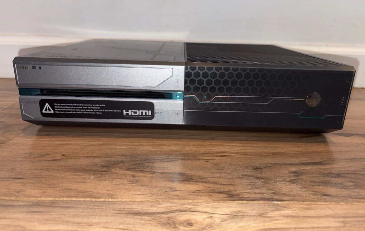 Xbox One 1TB 1 Remote 1 Camera