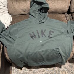 Nike Sweats And Hoodie 