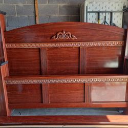  Queen/King  Headboard/Footboard 