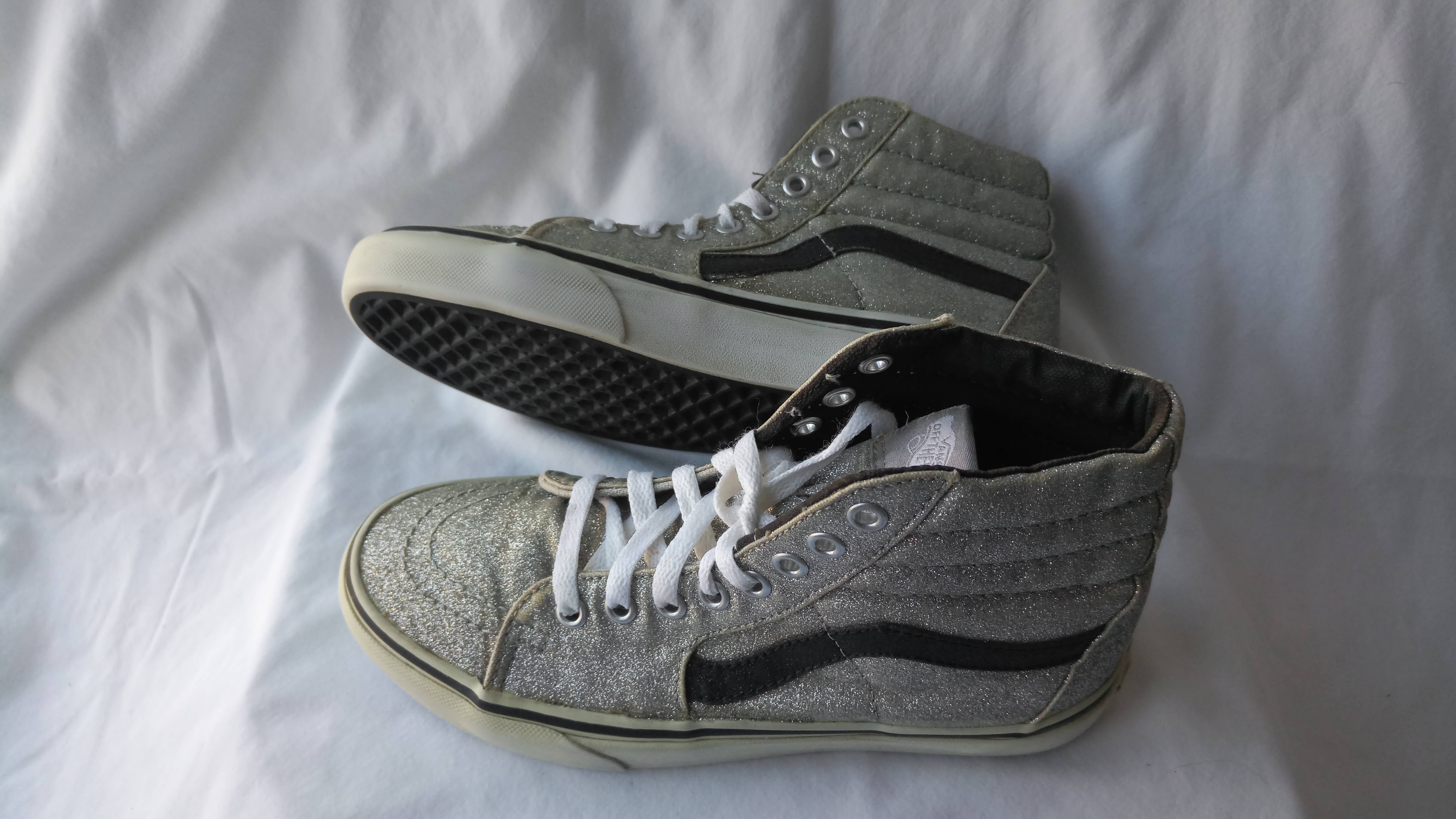 VANS OFF THE WALL SK8 HIGH TOPS ( OR BEST OFFER)