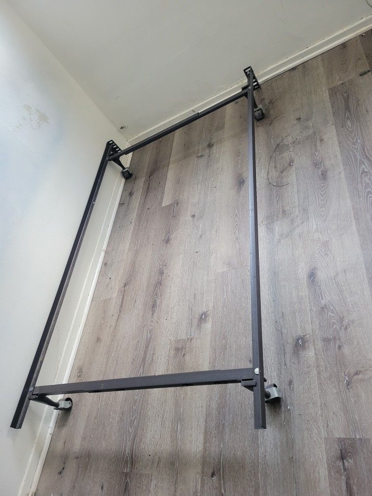Twin Bed Rail (Used)