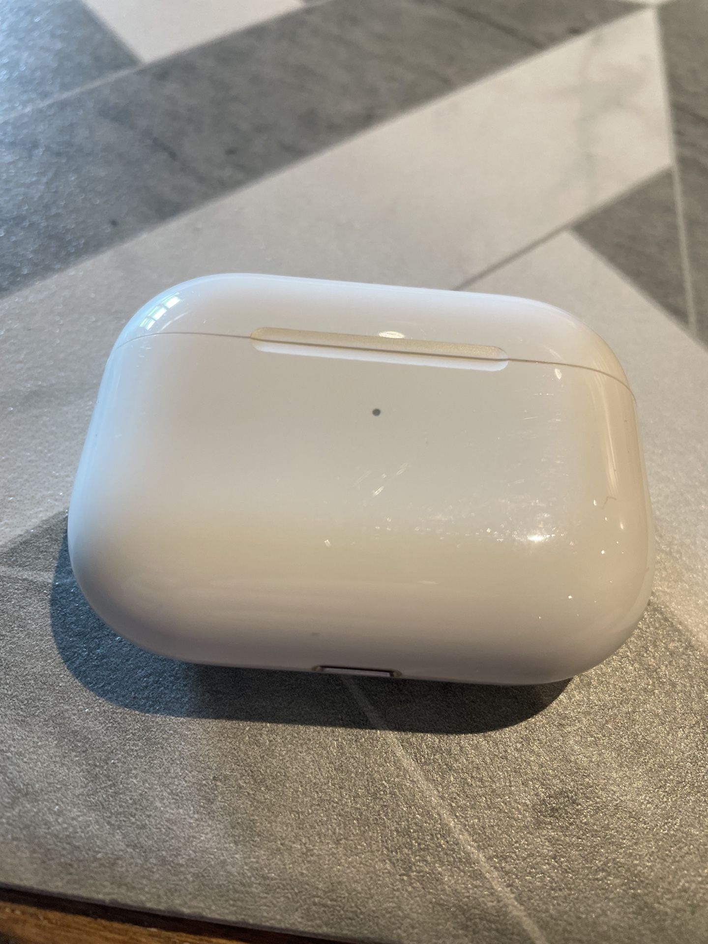 Apple AirPod Pro Charging Case