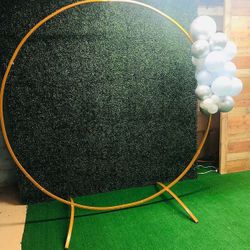 Round metal frame