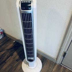 Lasko 3-Speed Remote Controlled Oscillating Tower Fan