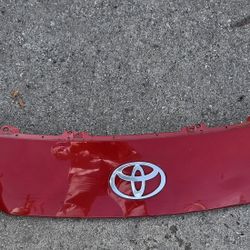 2025 2026 TOYOTA CAMRY FRONT BUMPER UPPER MOLDING TRIM PANEL
