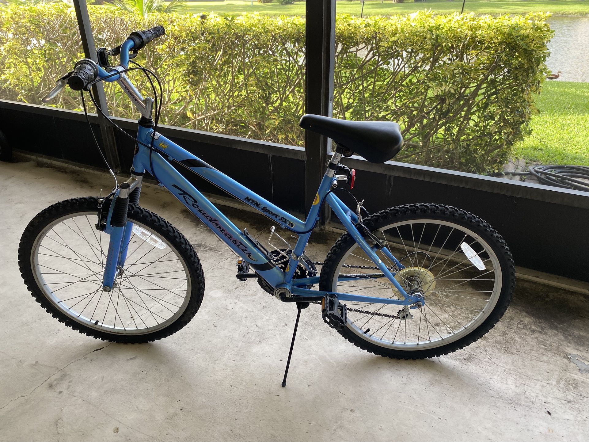 24 inch roadmaster 18 speed mountain sport bike