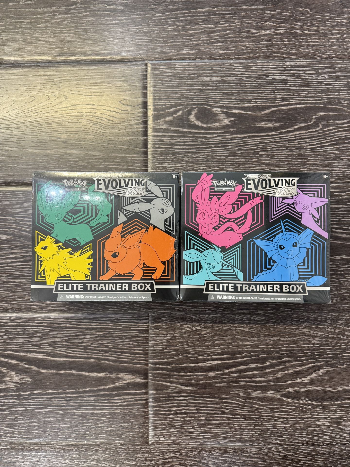 Evolving skies elite trainer box etb set