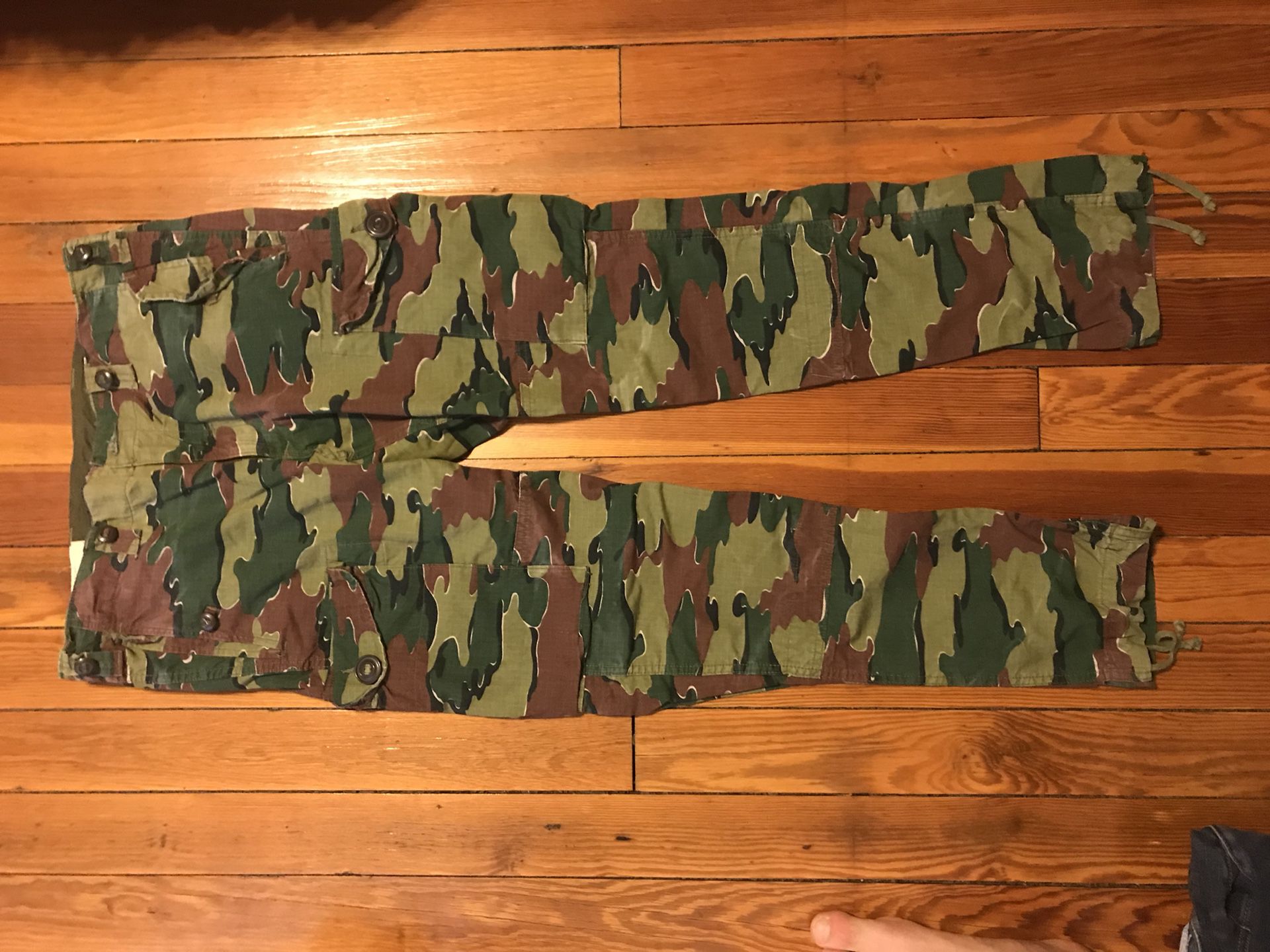 Supreme Camo Pants for Sale in Austin, TX - OfferUp