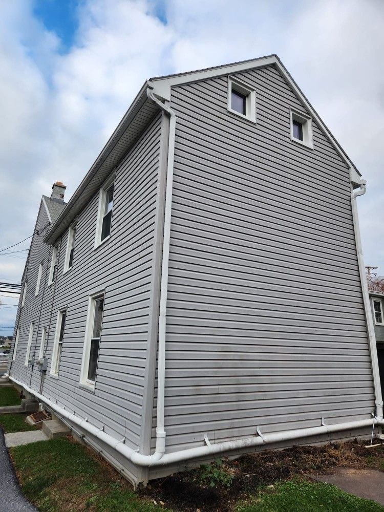 light gray vinyl siding. 