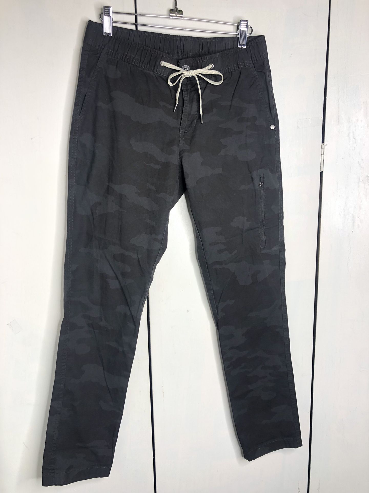 Vuori Women’s Pants Size Small