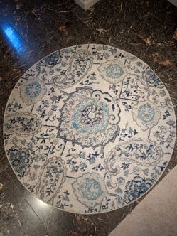 Round Area Rug 5'3"