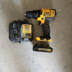 Dewalt Drill With Battery And Charger