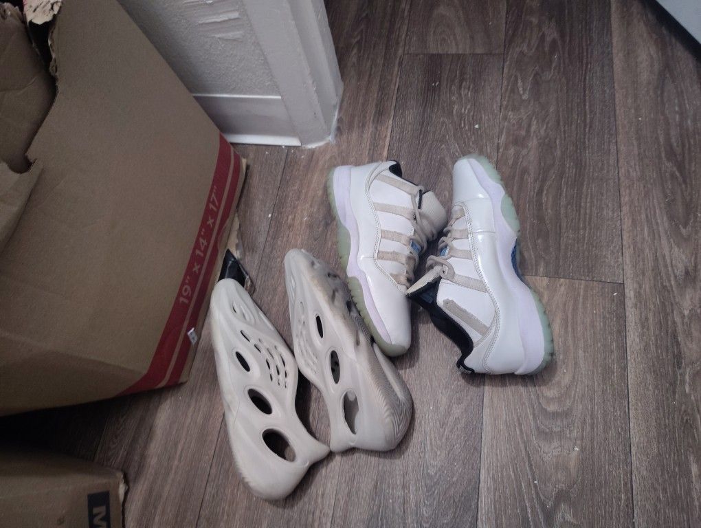 Jordan 11s And Foam Runners 