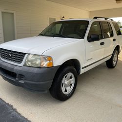 2004 Ford Explorer