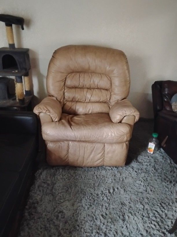 Light Brown Simple Couch for Sale in Fresno, CA - OfferUp