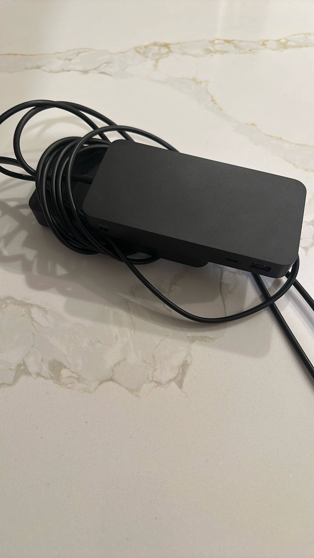 Microsoft Surface USB4