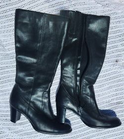 Black Leather Knee-High Heeled Boots